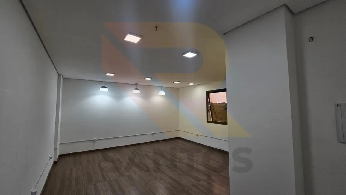 Sala Comercial para alugar, 33m2 em Centro, Aruja - SP - imagem 8 Foto 8 de Sala Comercial para alugar, 33m2 em Centro, Aruja - SP