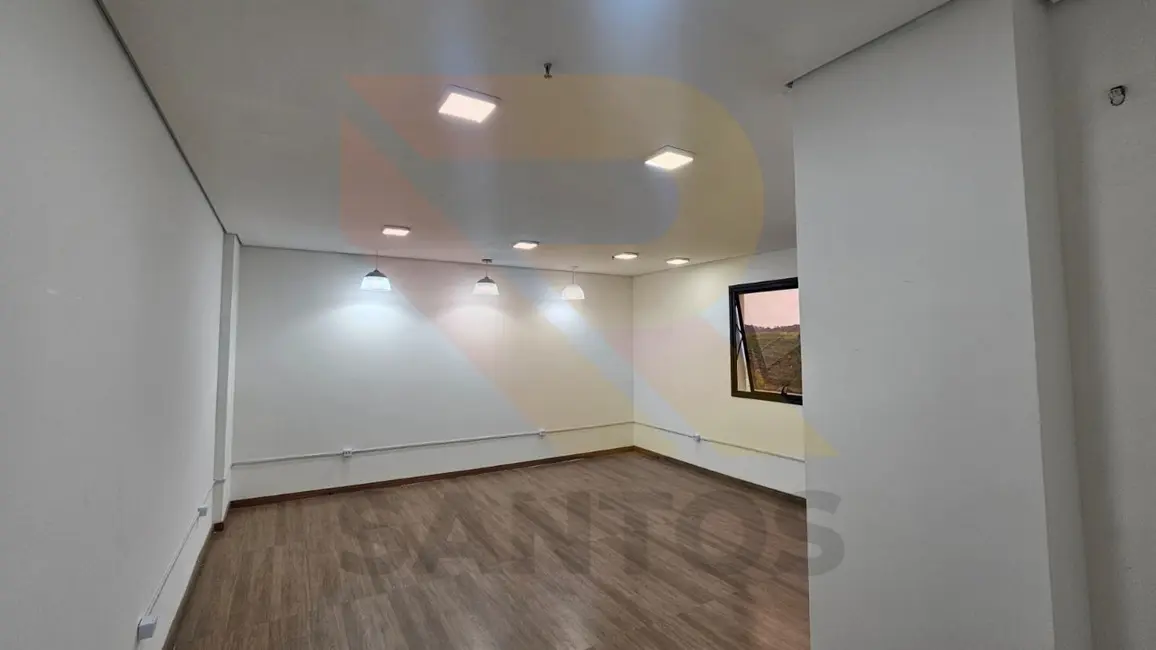 Sala Comercial para alugar, 33m2 em Centro, Aruja - SP - imagem 6 Foto 6 de Sala Comercial para alugar, 33m2 em Centro, Aruja - SP