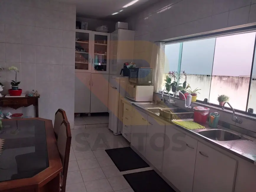 Casa com 4 quartos à venda, 412m2 em Jardim Fazenda Rincão, Aruja - SP - imagem 7 Foto 7 de Casa com 4 quartos à venda, 412m2 em Jardim Fazenda Rincão, Aruja - SP