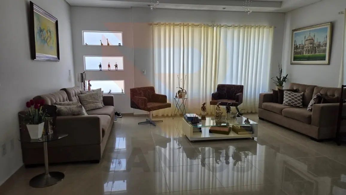 Foto 5 de Casa com 4 quartos à venda, 353m2 em Jardim Rincão, Aruja - SP