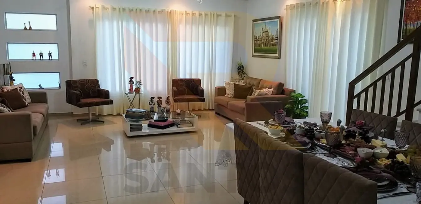 Foto 2 de Casa com 4 quartos à venda, 353m2 em Jardim Rincão, Aruja - SP