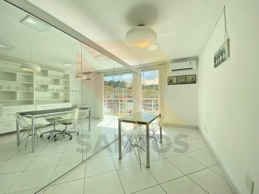 Sala Comercial para alugar, 30m2 em Centro, Aruja - SP - imagem 2 Foto 2 de Sala Comercial para alugar, 30m2 em Centro, Aruja - SP