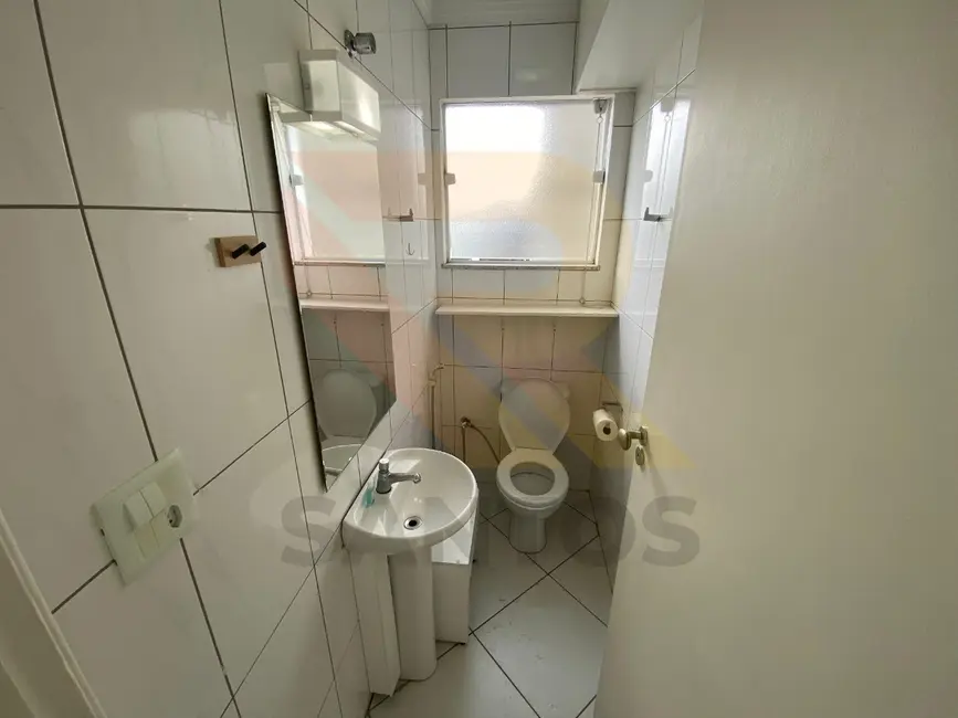 Sala Comercial para alugar, 30m2 em Centro, Aruja - SP - imagem 8 Foto 8 de Sala Comercial para alugar, 30m2 em Centro, Aruja - SP