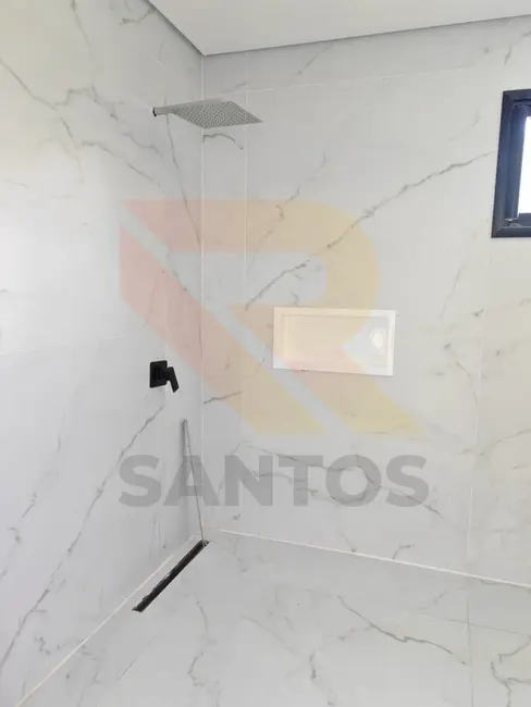 Casa de Condomínio com 4 quartos à venda, 250m2 em Arujázinho IV, Aruja - SP - imagem 3 Foto 3 de Casa de Condomínio com 4 quartos à venda, 250m2 em Arujázinho IV, Aruja - SP