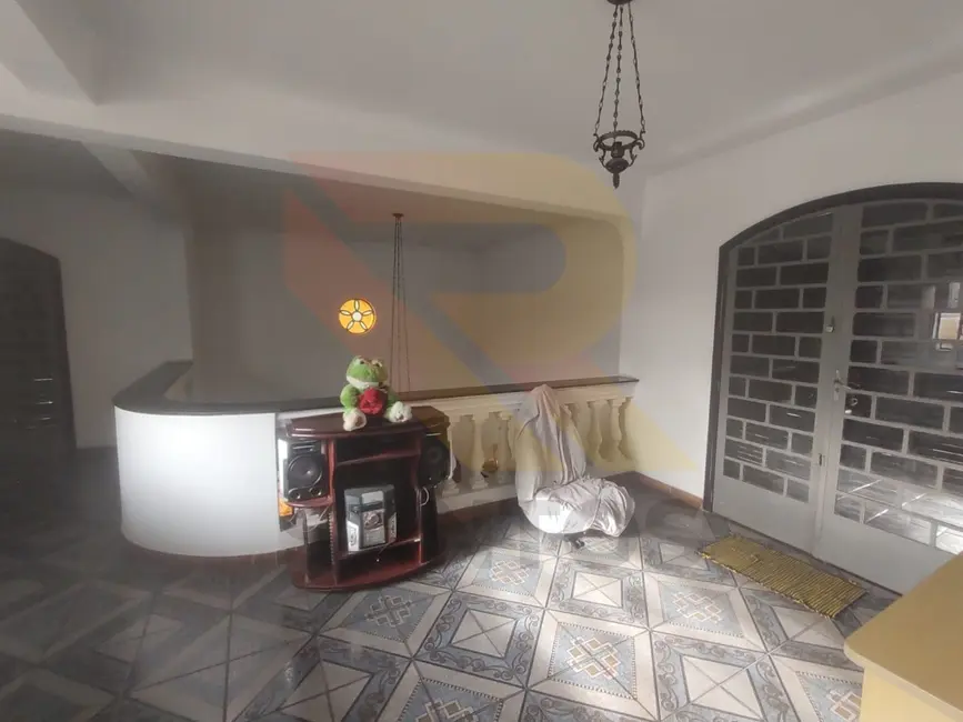 Sala Comercial com 3 quartos à venda, 300m2 em Jardim Rincão, Aruja - SP - imagem 9 Foto 9 de Sala Comercial com 3 quartos à venda, 300m2 em Jardim Rincão, Aruja - SP