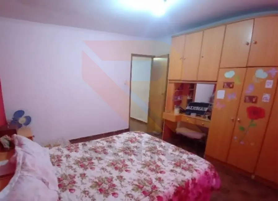 Casa com 3 quartos à venda, 174m2 em Parque Rodrigo Barreto, Aruja - SP - imagem 3 Foto 3 de Casa com 3 quartos à venda, 174m2 em Parque Rodrigo Barreto, Aruja - SP