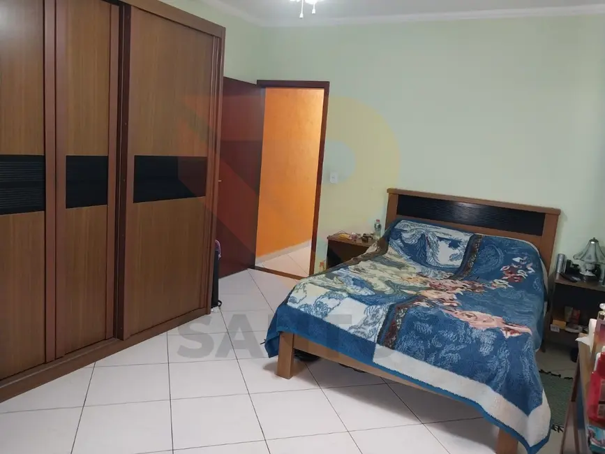 Foto 6 de Casa com 2 quartos à venda, 250m2 em Parque Rodrigo Barreto, Aruja - SP