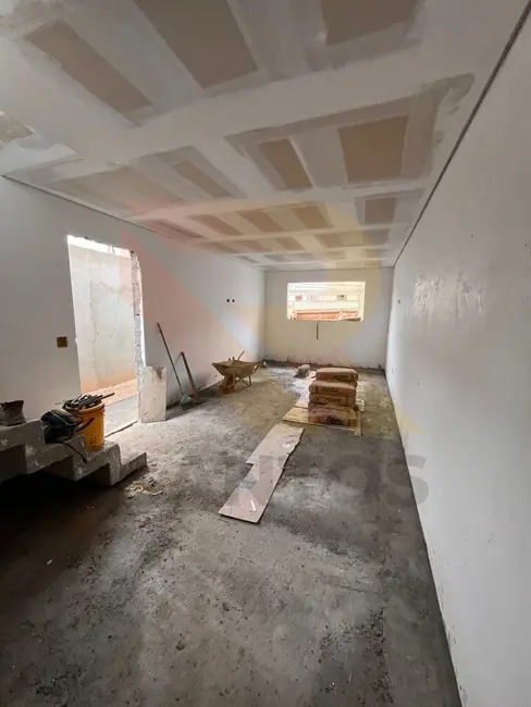Foto 4 de Casa com 3 quartos à venda, 150m2 em Jordanópolis, Aruja - SP