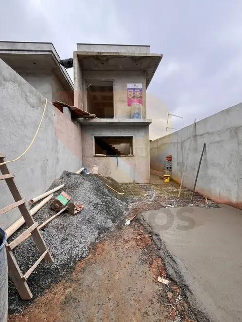 Foto 1 de Casa com 3 quartos à venda, 150m2 em Jordanópolis, Aruja - SP