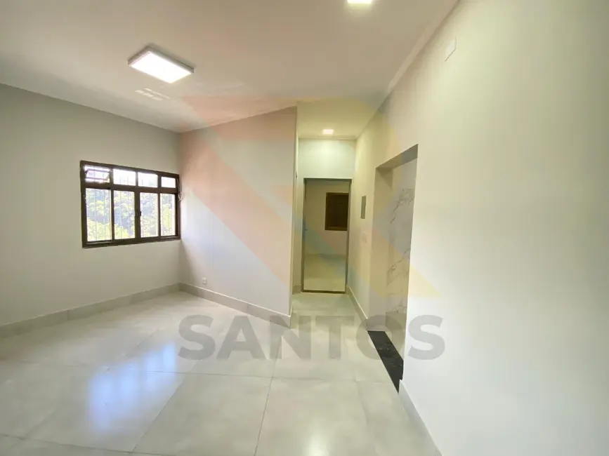 Apartamento com 1 quarto para alugar, 35m2 em Vila Pilar, Aruja - SP - imagem 3 Foto 3 de Apartamento com 1 quarto para alugar, 35m2 em Vila Pilar, Aruja - SP