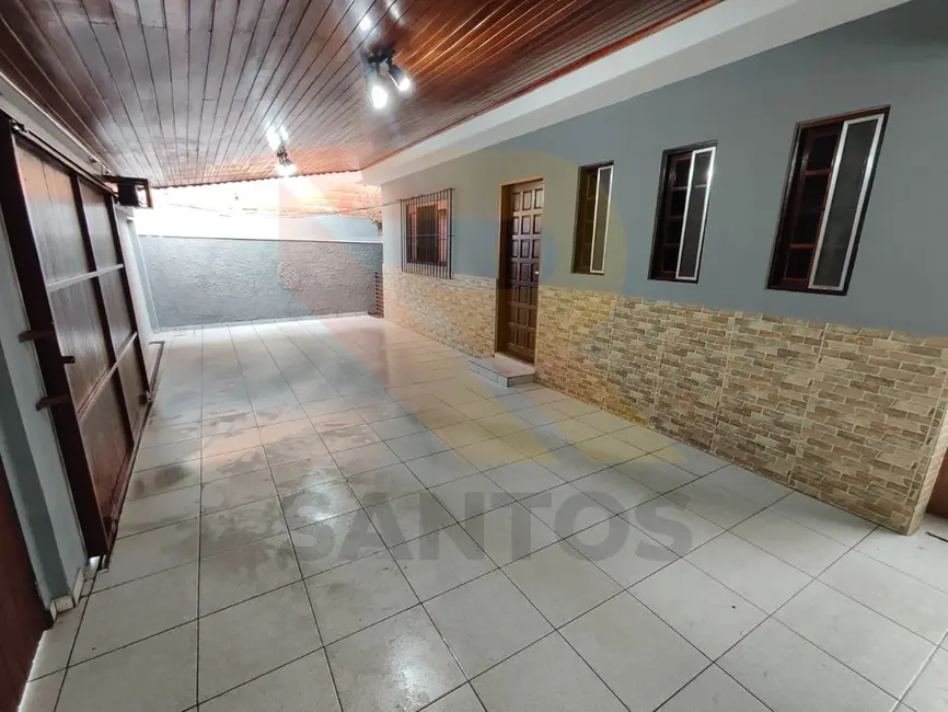 Foto 1 de Casa com 3 quartos à venda, 230m2 em Vila Maria Augusta, Itaquaquecetuba - SP