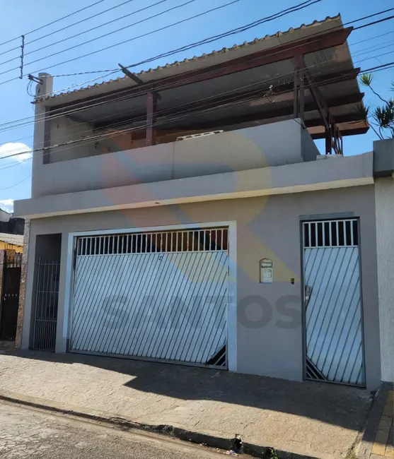 Casa com 3 quartos à venda, 211m2 em Parque Judith, Aruja - SP - imagem 5 Foto 5 de Casa com 3 quartos à venda, 211m2 em Parque Judith, Aruja - SP