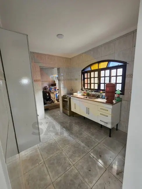 Casa com 3 quartos à venda, 211m2 em Parque Judith, Aruja - SP - imagem 1 Foto 1 de Casa com 3 quartos à venda, 211m2 em Parque Judith, Aruja - SP