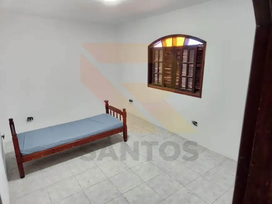 Casa com 3 quartos à venda, 211m2 em Parque Judith, Aruja - SP - imagem 7 Foto 7 de Casa com 3 quartos à venda, 211m2 em Parque Judith, Aruja - SP