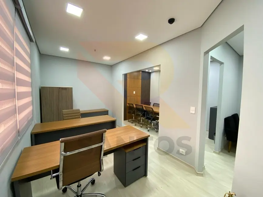 Sala Comercial para alugar, 40m2 em Centro, Aruja - SP - imagem 1 Foto 1 de Sala Comercial para alugar, 40m2 em Centro, Aruja - SP