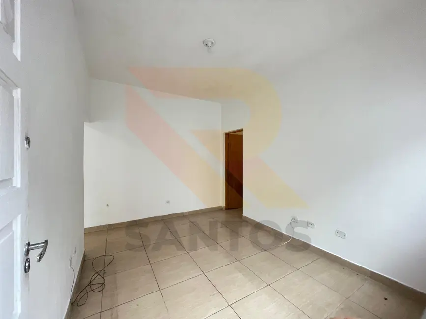 Casa com 2 quartos para alugar, 200m2 em Parque Rodrigo Barreto, Aruja - SP - imagem 8 Foto 8 de Casa com 2 quartos para alugar, 200m2 em Parque Rodrigo Barreto, Aruja - SP