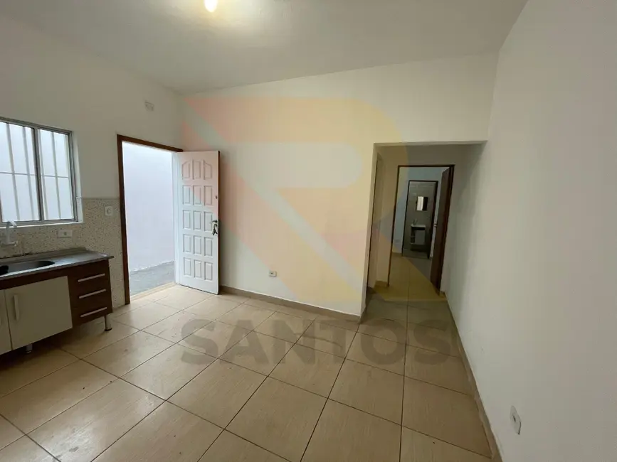 Casa com 2 quartos para alugar, 200m2 em Parque Rodrigo Barreto, Aruja - SP - imagem 5 Foto 5 de Casa com 2 quartos para alugar, 200m2 em Parque Rodrigo Barreto, Aruja - SP