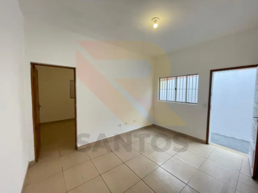 Casa com 2 quartos para alugar, 200m2 em Parque Rodrigo Barreto, Aruja - SP - imagem 9 Foto 9 de Casa com 2 quartos para alugar, 200m2 em Parque Rodrigo Barreto, Aruja - SP