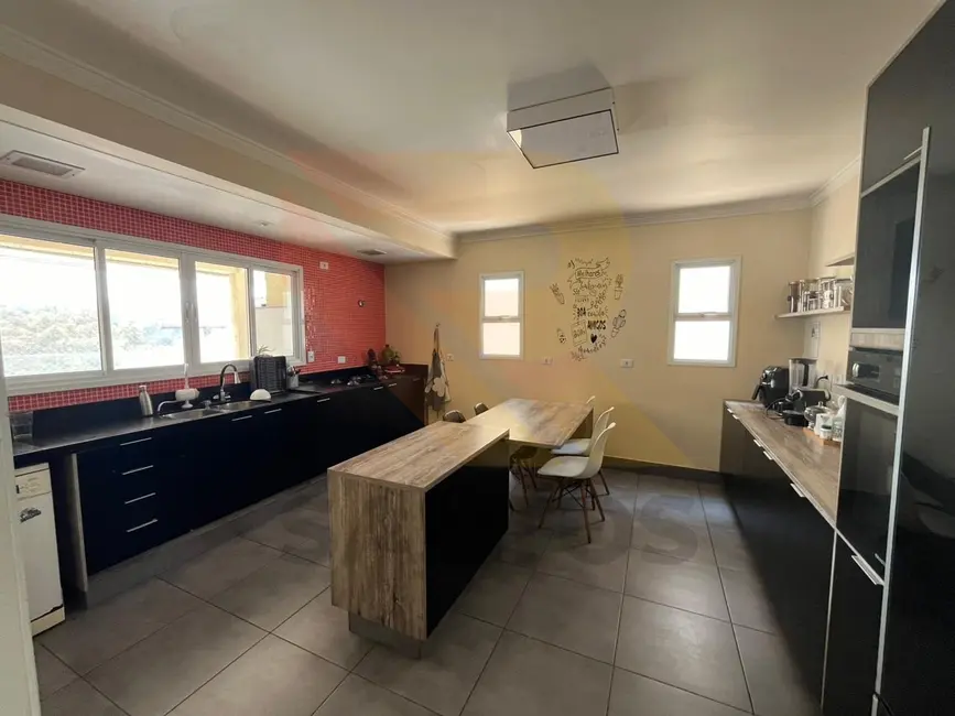Foto 6 de Casa de Condomínio com 4 quartos à venda em Jardim Imperial Hills III, Aruja - SP