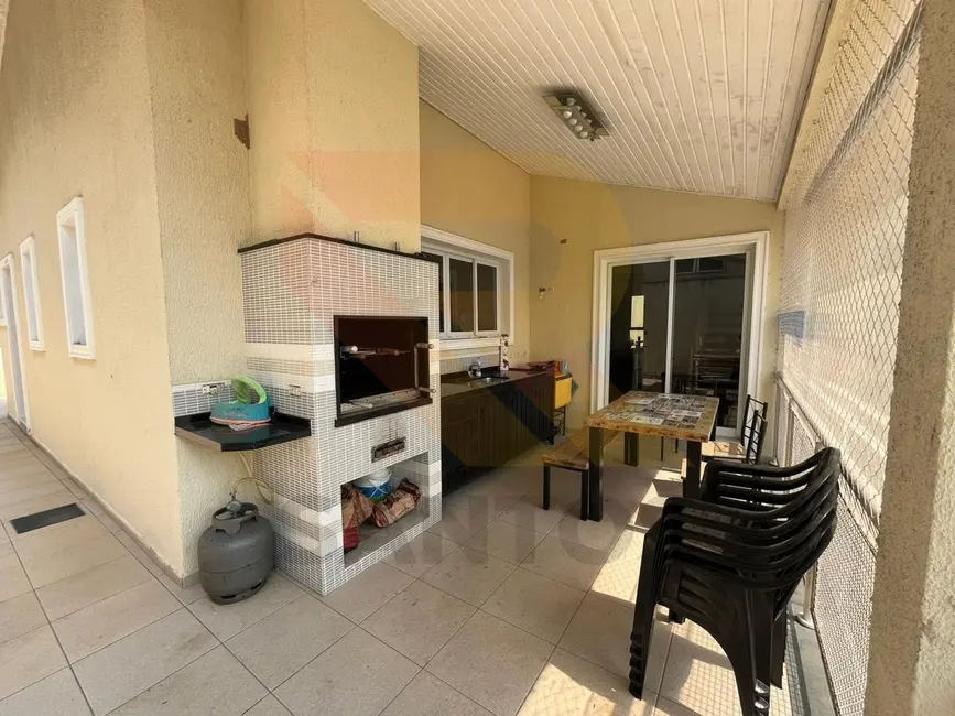 Foto 2 de Casa de Condomínio com 4 quartos à venda em Jardim Imperial Hills III, Aruja - SP