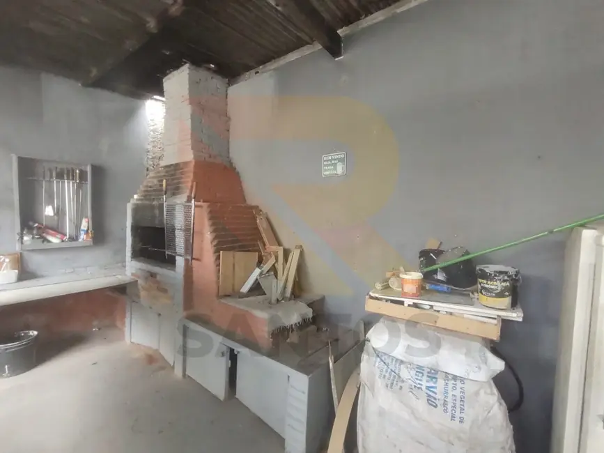 Foto 2 de Casa com 3 quartos à venda, 168m2 em Vila Riman, Aruja - SP