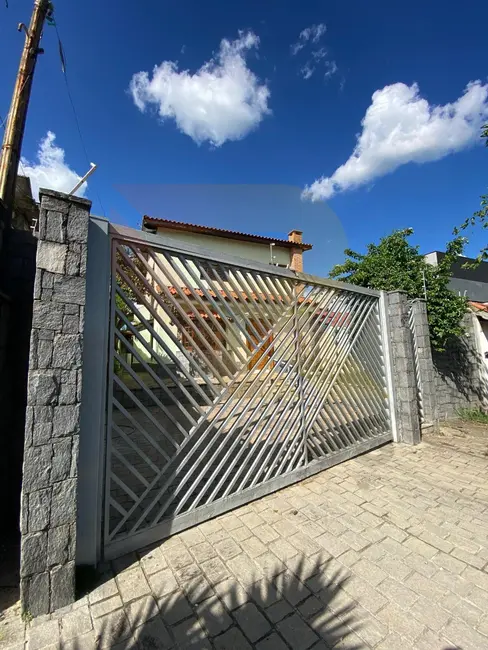 Sala Comercial com 4 quartos para alugar, 250m2 em Jardim Rincão, Aruja - SP - imagem 4 Foto 4 de Sala Comercial com 4 quartos para alugar, 250m2 em Jardim Rincão, Aruja - SP
