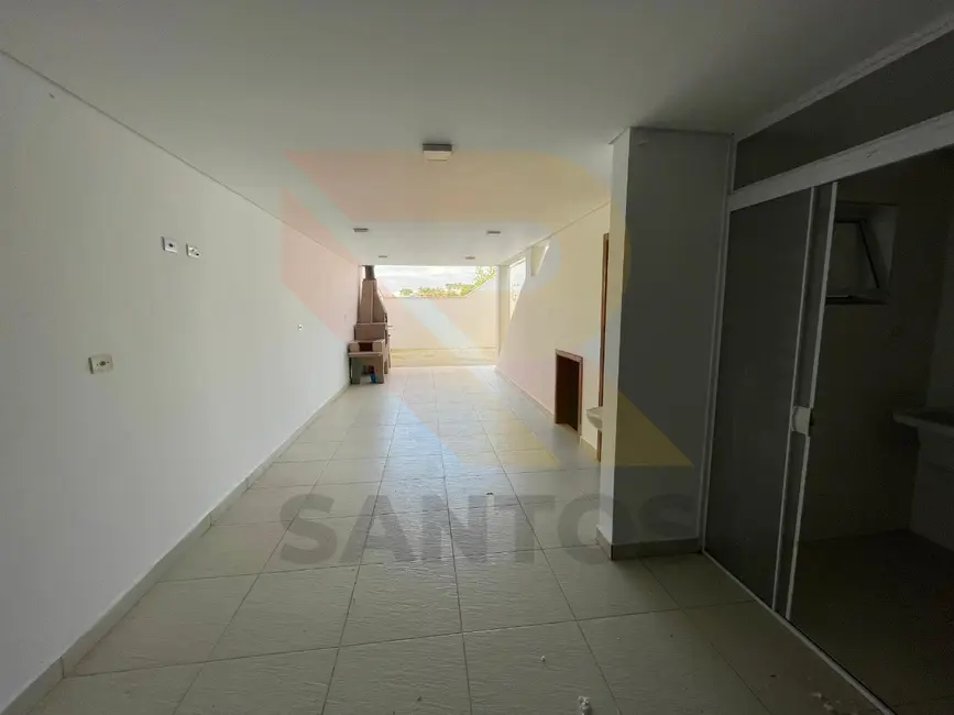 Foto 3 de Casa com 3 quartos para alugar, 135m2 em Barbosas, Aruja - SP