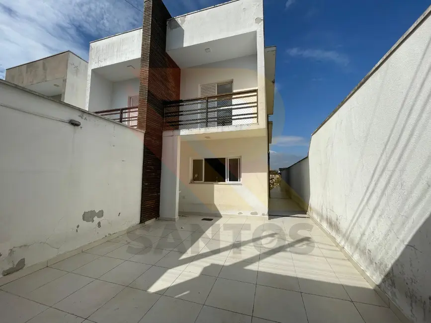 Foto 2 de Casa com 3 quartos para alugar, 135m2 em Barbosas, Aruja - SP