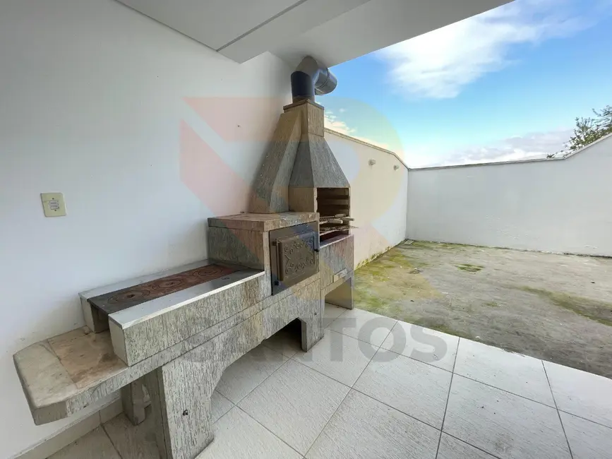Foto 9 de Casa com 3 quartos para alugar, 135m2 em Barbosas, Aruja - SP
