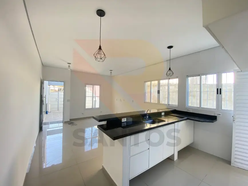 Casa com 3 quartos para alugar, 135m2 em Cidade Nova Arujá, Aruja - SP - imagem 4 Foto 4 de Casa com 3 quartos para alugar, 135m2 em Cidade Nova Arujá, Aruja - SP