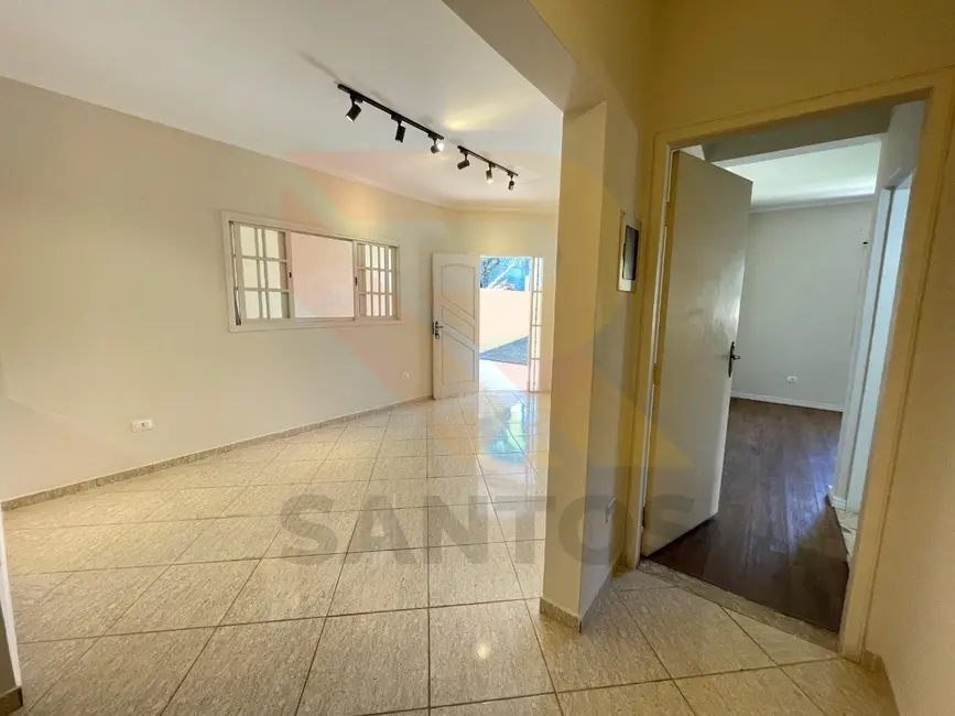 Casa com 3 quartos para alugar, 150m2 em Jardim Rincão, Aruja - SP - imagem 7 Foto 7 de Casa com 3 quartos para alugar, 150m2 em Jardim Rincão, Aruja - SP
