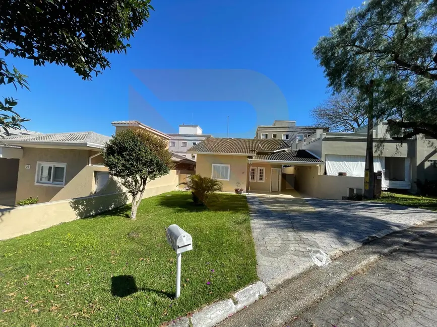 Casa com 3 quartos para alugar, 150m2 em Jardim Rincão, Aruja - SP - imagem 2 Foto 2 de Casa com 3 quartos para alugar, 150m2 em Jardim Rincão, Aruja - SP