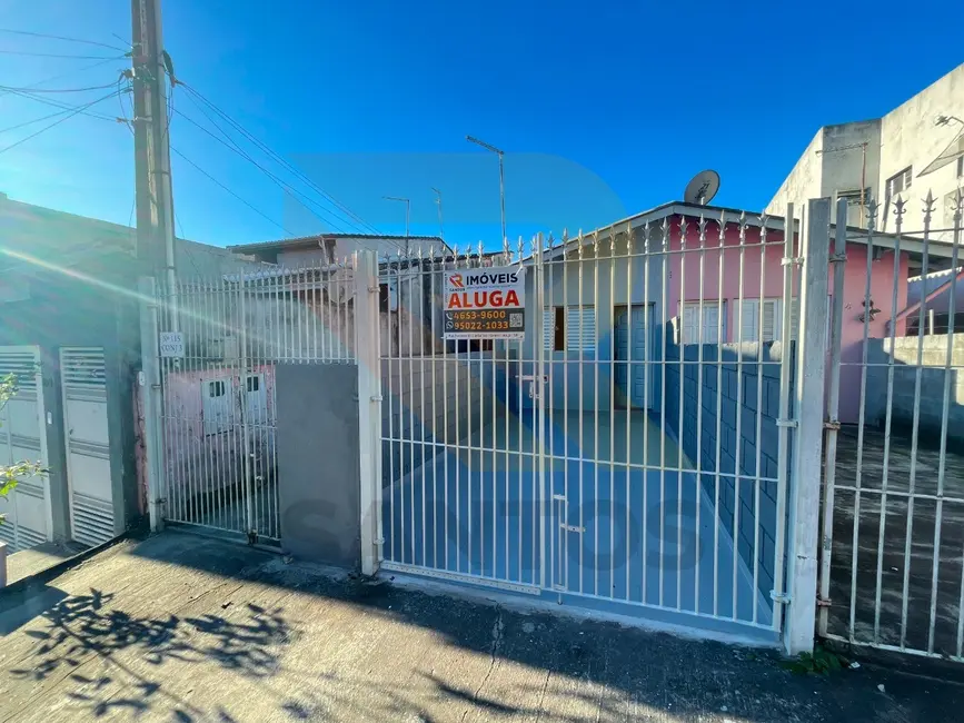 Casa com 2 quartos para alugar, 125m2 em Jardim Fazenda Rincão, Aruja - SP - imagem 6 Foto 6 de Casa com 2 quartos para alugar, 125m2 em Jardim Fazenda Rincão, Aruja - SP