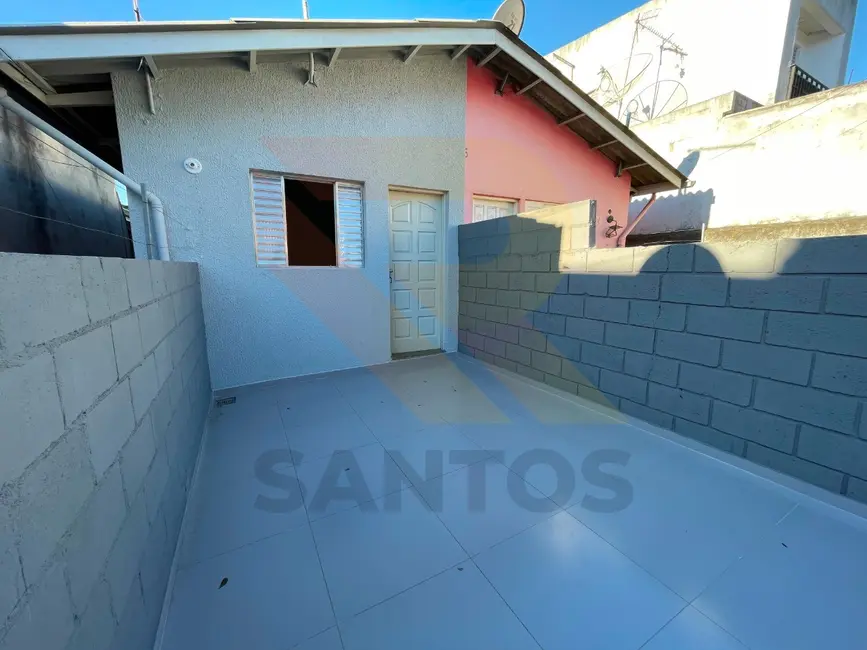 Casa com 2 quartos para alugar, 125m2 em Jardim Fazenda Rincão, Aruja - SP - imagem 5 Foto 5 de Casa com 2 quartos para alugar, 125m2 em Jardim Fazenda Rincão, Aruja - SP