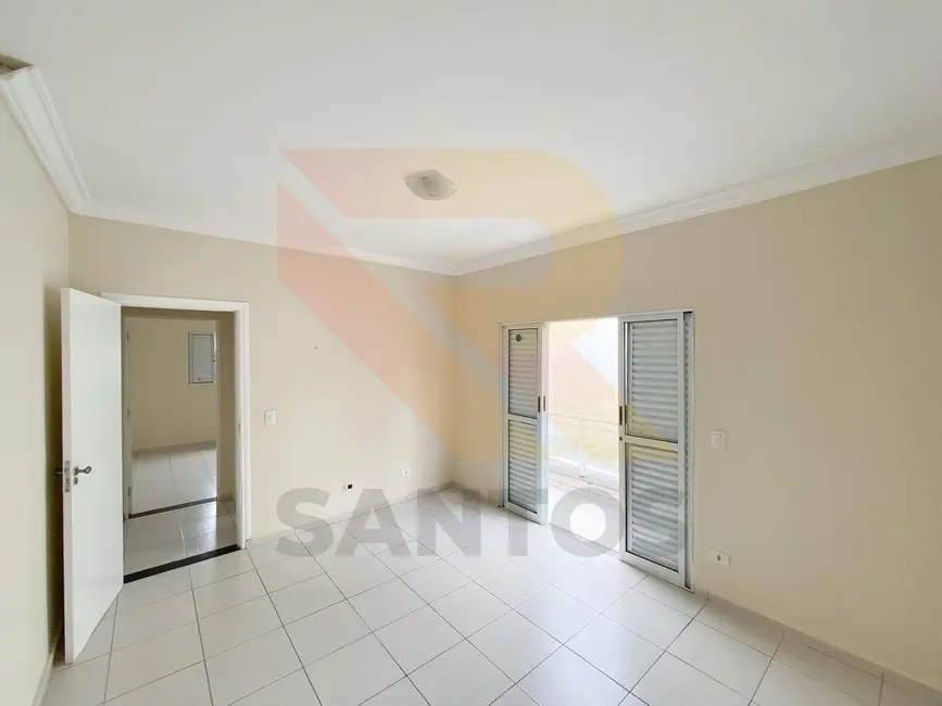 Casa com 4 quartos à venda, 348m2 em Vila Vitória, Mogi Das Cruzes - SP - imagem 5 Foto 5 de Casa com 4 quartos à venda, 348m2 em Vila Vitória, Mogi Das Cruzes - SP