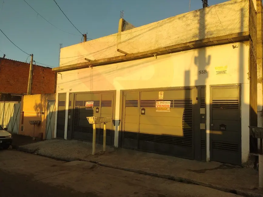 Foto 1 de Casa com 3 quartos à venda em Parque Rodrigo Barreto, Aruja - SP