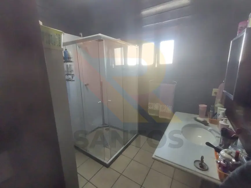 Casa com 2 quartos à venda, 323m2 em Chácara São José, Aruja - SP - imagem 7 Foto 7 de Casa com 2 quartos à venda, 323m2 em Chácara São José, Aruja - SP