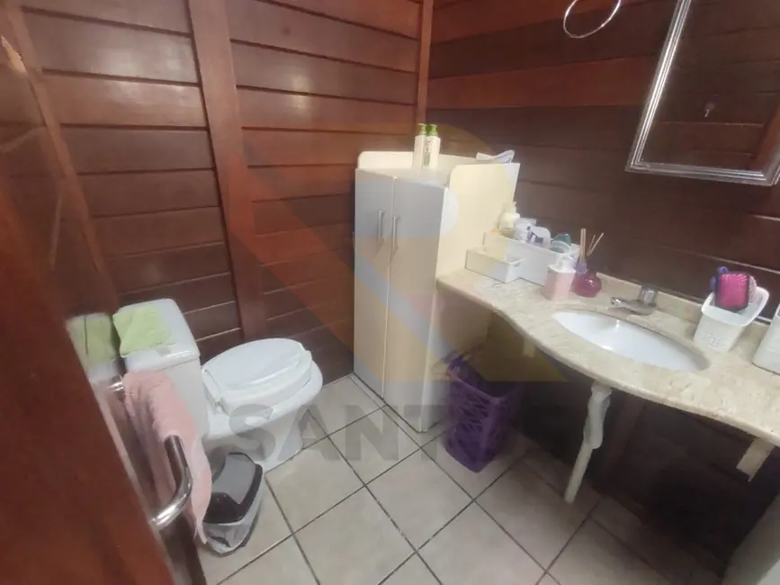 Casa com 2 quartos à venda, 323m2 em Chácara São José, Aruja - SP - imagem 8 Foto 8 de Casa com 2 quartos à venda, 323m2 em Chácara São José, Aruja - SP
