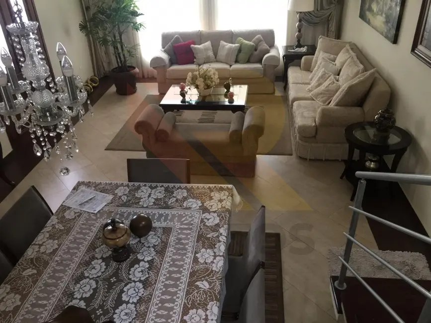 Foto 9 de Casa de Condomínio com 4 quartos à venda, 292m2 em Aruja - SP