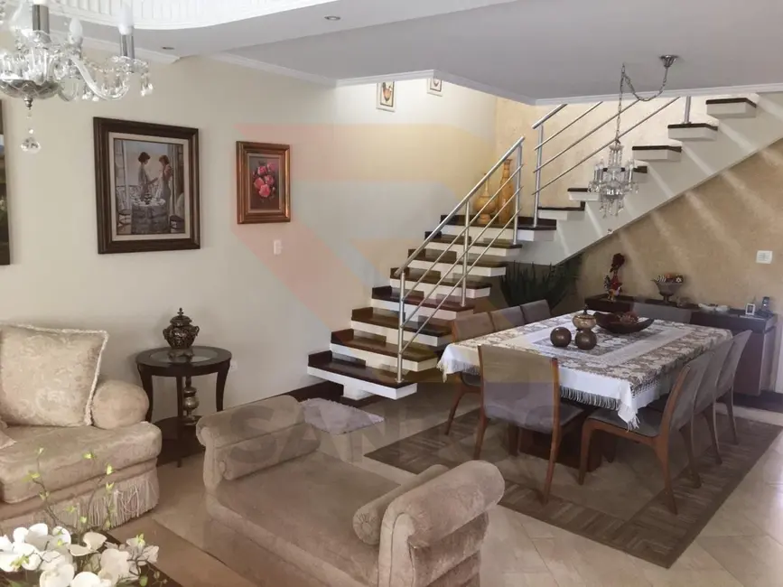 Foto 3 de Casa de Condomínio com 4 quartos à venda, 292m2 em Aruja - SP