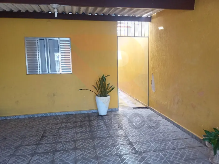 Foto 1 de Casa com 3 quartos à venda, 120m2 em Parque Rodrigo Barreto, Aruja - SP