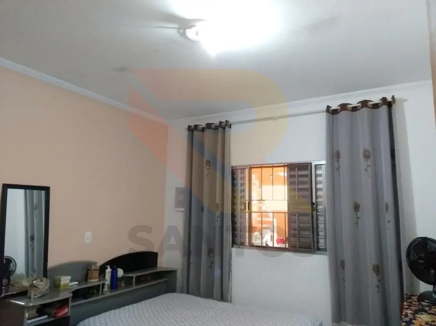 Foto 4 de Casa com 2 quartos à venda, 10m2 em Jardim Jóia, Aruja - SP
