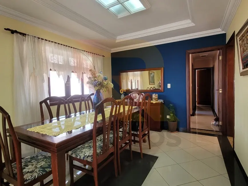 Foto 5 de Casa de Condomínio com 3 quartos à venda, 315m2 em Caputera, Aruja - SP