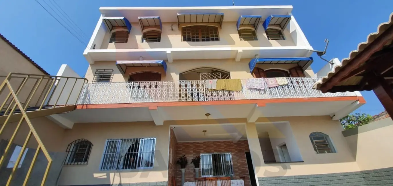 Foto 4 de Casa com 3 quartos à venda, 240m2 em Mirante do Arujá, Aruja - SP