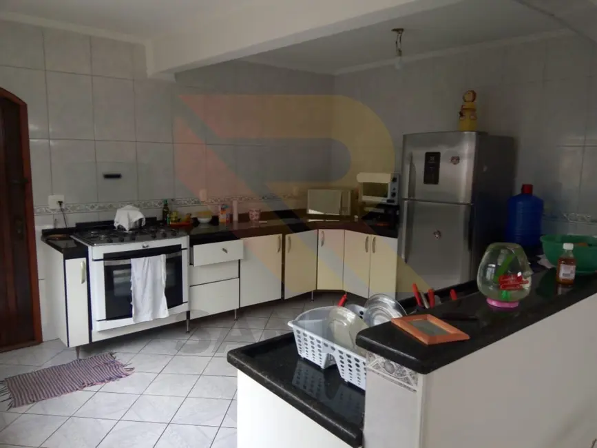 Foto 8 de Casa com 2 quartos à venda, 150m2 em Parque Rodrigo Barreto, Aruja - SP