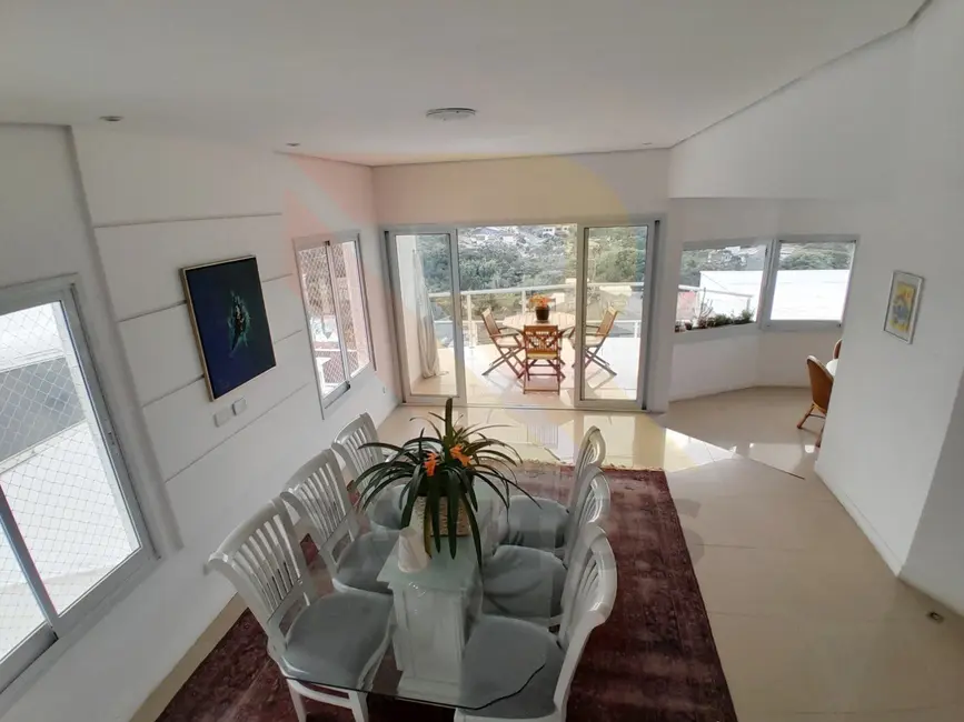 Casa de Condomínio com 4 quartos à venda, 450m2 em Aruja - SP - imagem 8 Foto 8 de Casa de Condomínio com 4 quartos à venda, 450m2 em Aruja - SP