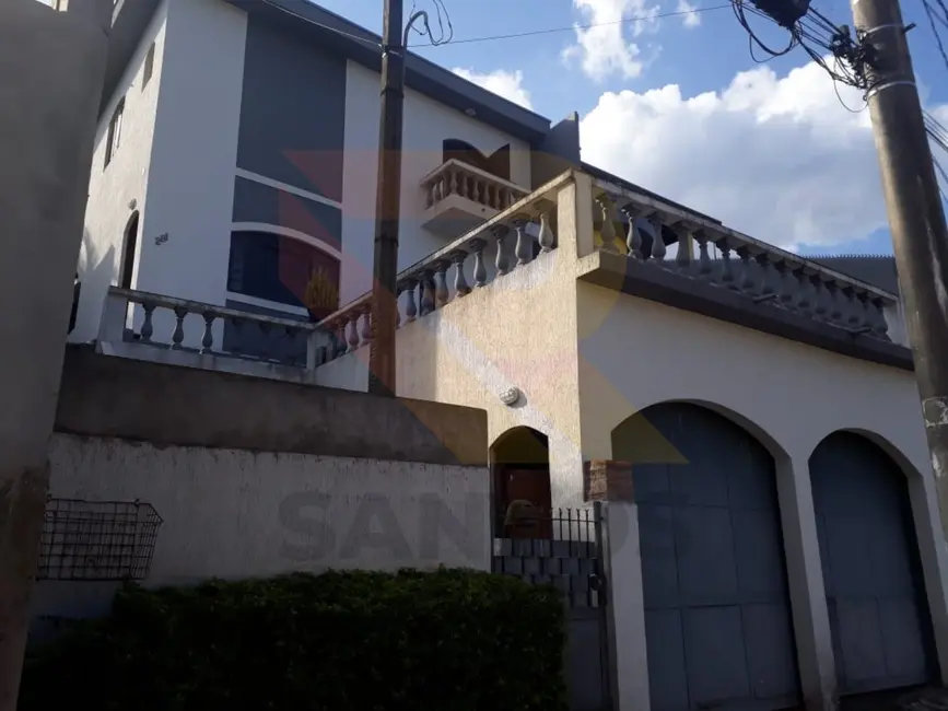 Foto 2 de Casa com 3 quartos à venda, 178m2 em Barbosas, Aruja - SP