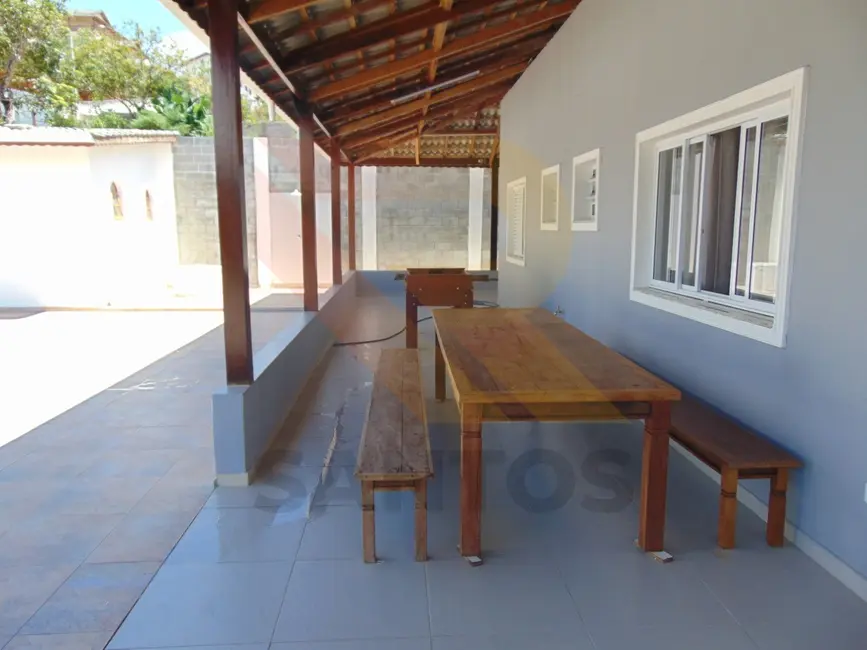 Foto 6 de Chácara com 3 quartos à venda, 300m2 em Santa Isabel - SP