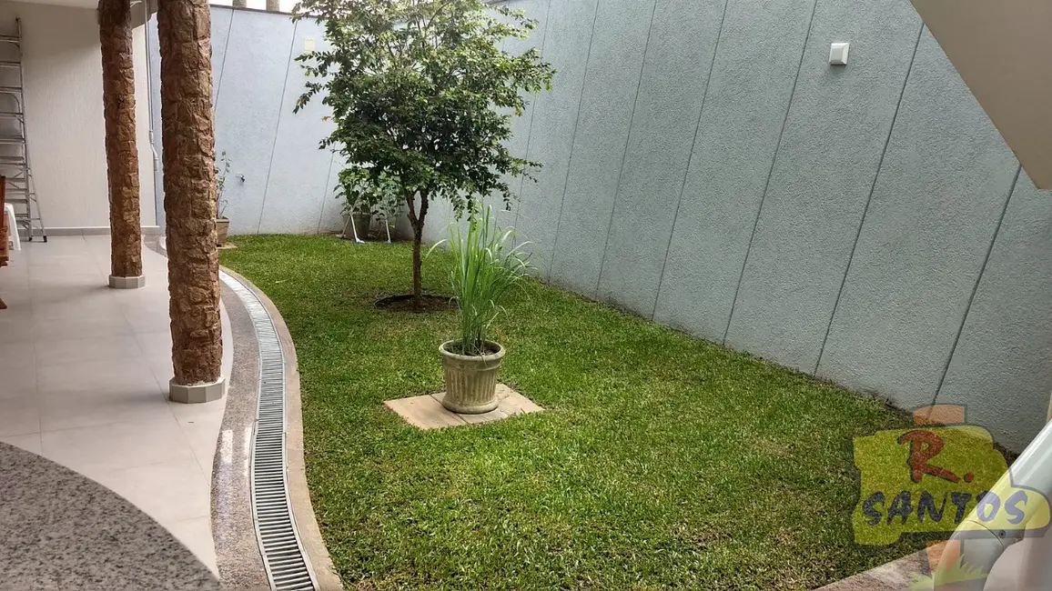 Foto 3 de Casa de Condomínio com 4 quartos à venda, 320m2 em Aruja - SP