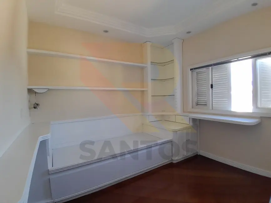 Foto 9 de Casa de Condomínio com 3 quartos à venda e para alugar, 330m2 em Aruja - SP